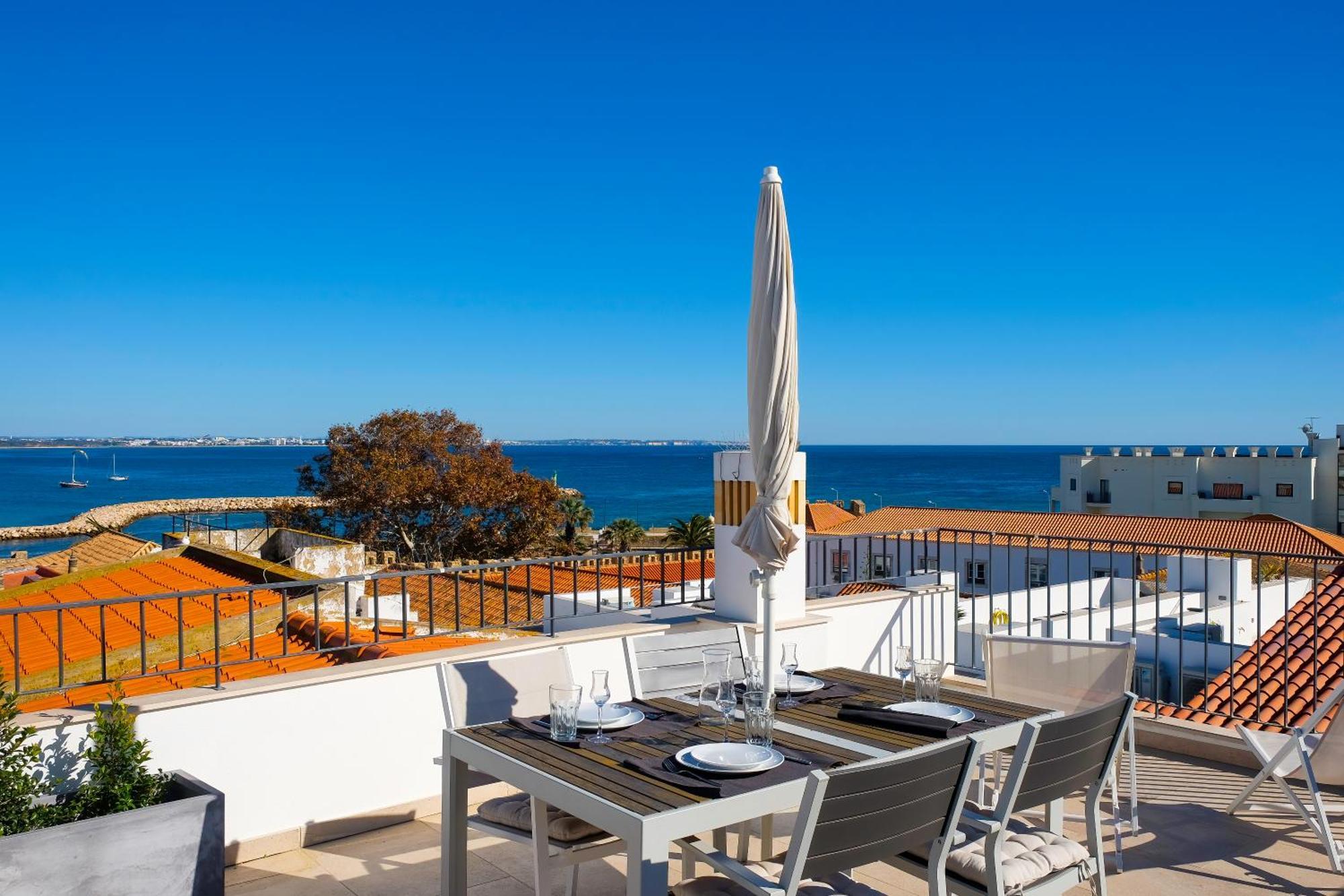 Holiday home Townhouse Bombarda *