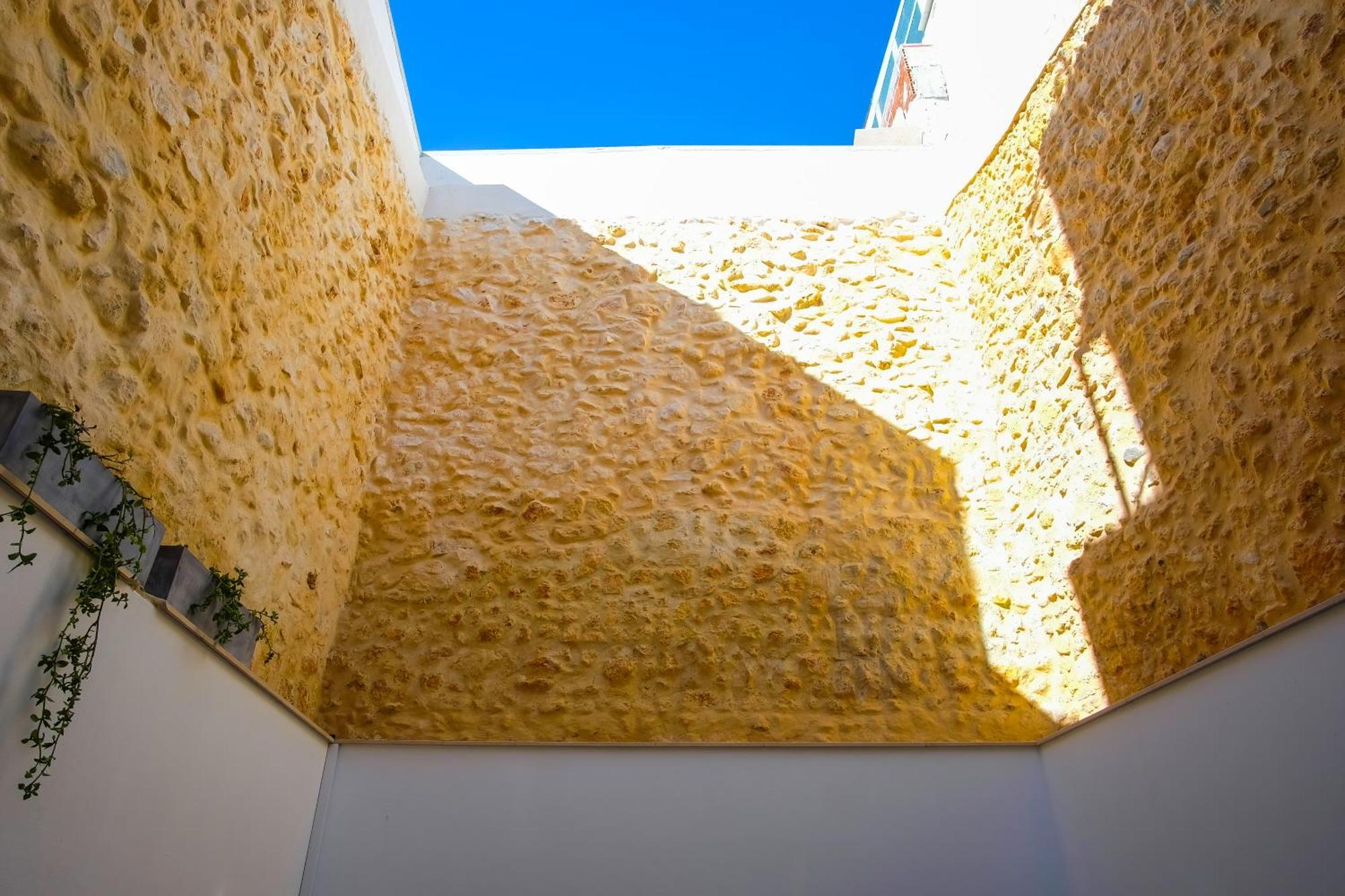 Townhouse Bombarda Holiday home *